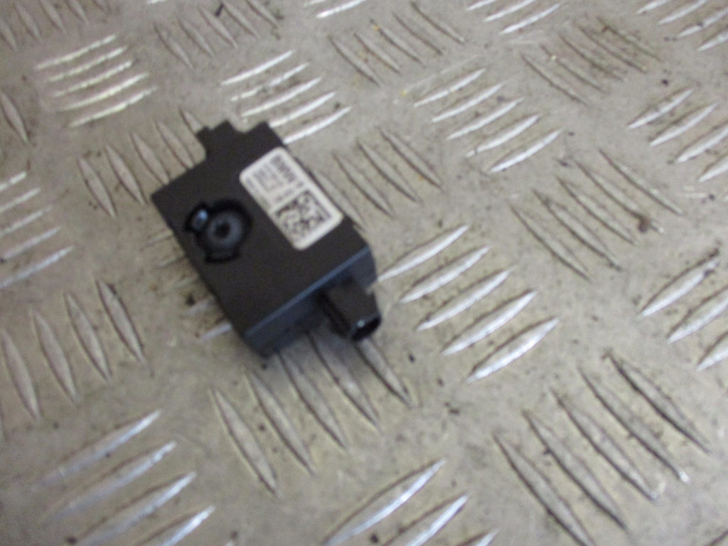 BMW 1 SERIES F20 / F21 2016 116D ANTENNA FILTER AMPLIFIER 9181453-03