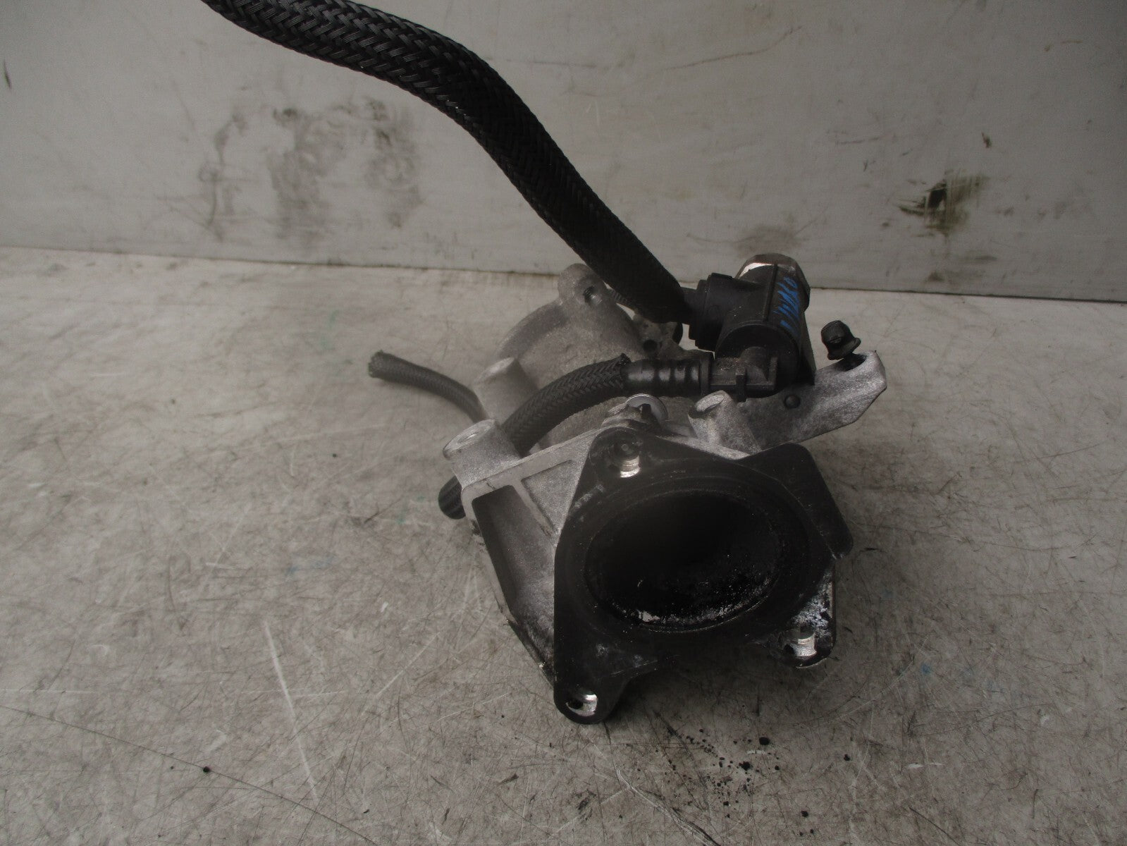 2020 VAUXHALL VIVARO MK3 1.5 DIESEL EGR VALVE PIPE HOUSING 9821154280