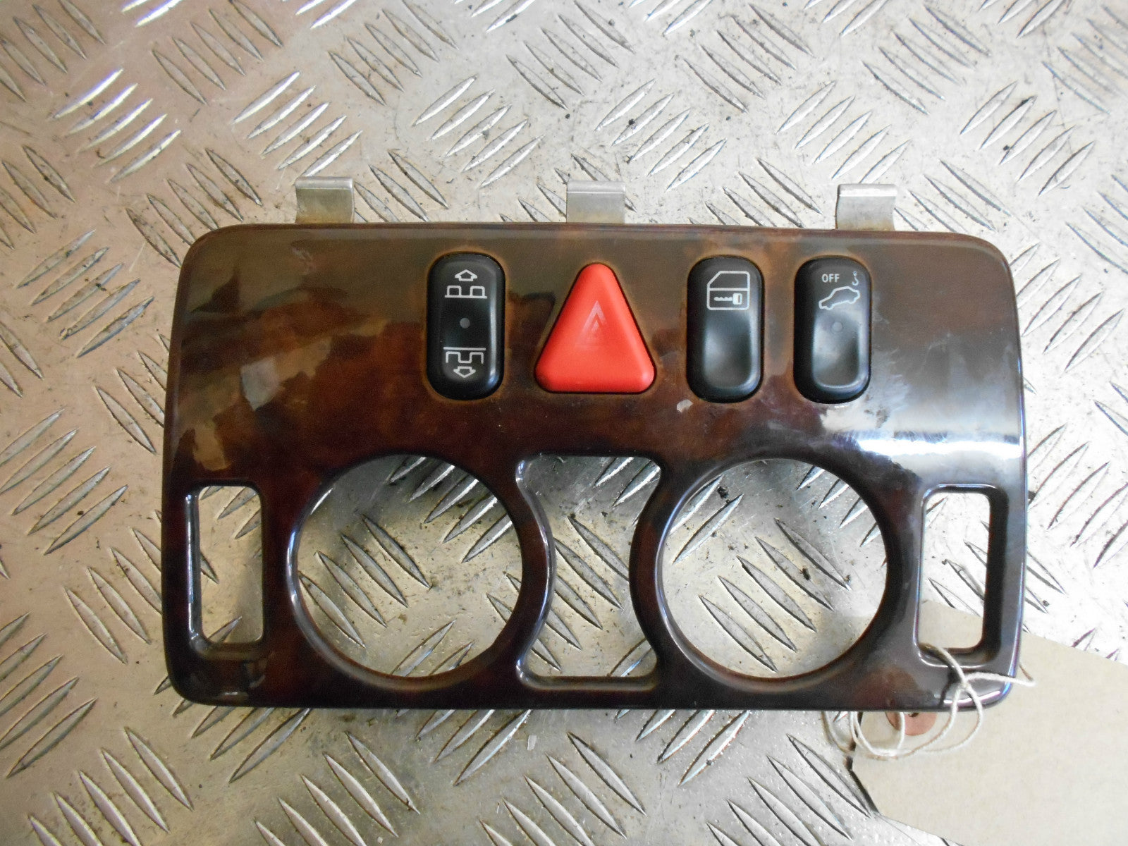 MERCEDES 2001 320 CLK HEATER UNIT SURROUND HAZARD DOOR LOCK ASSEMBLY 2108210071