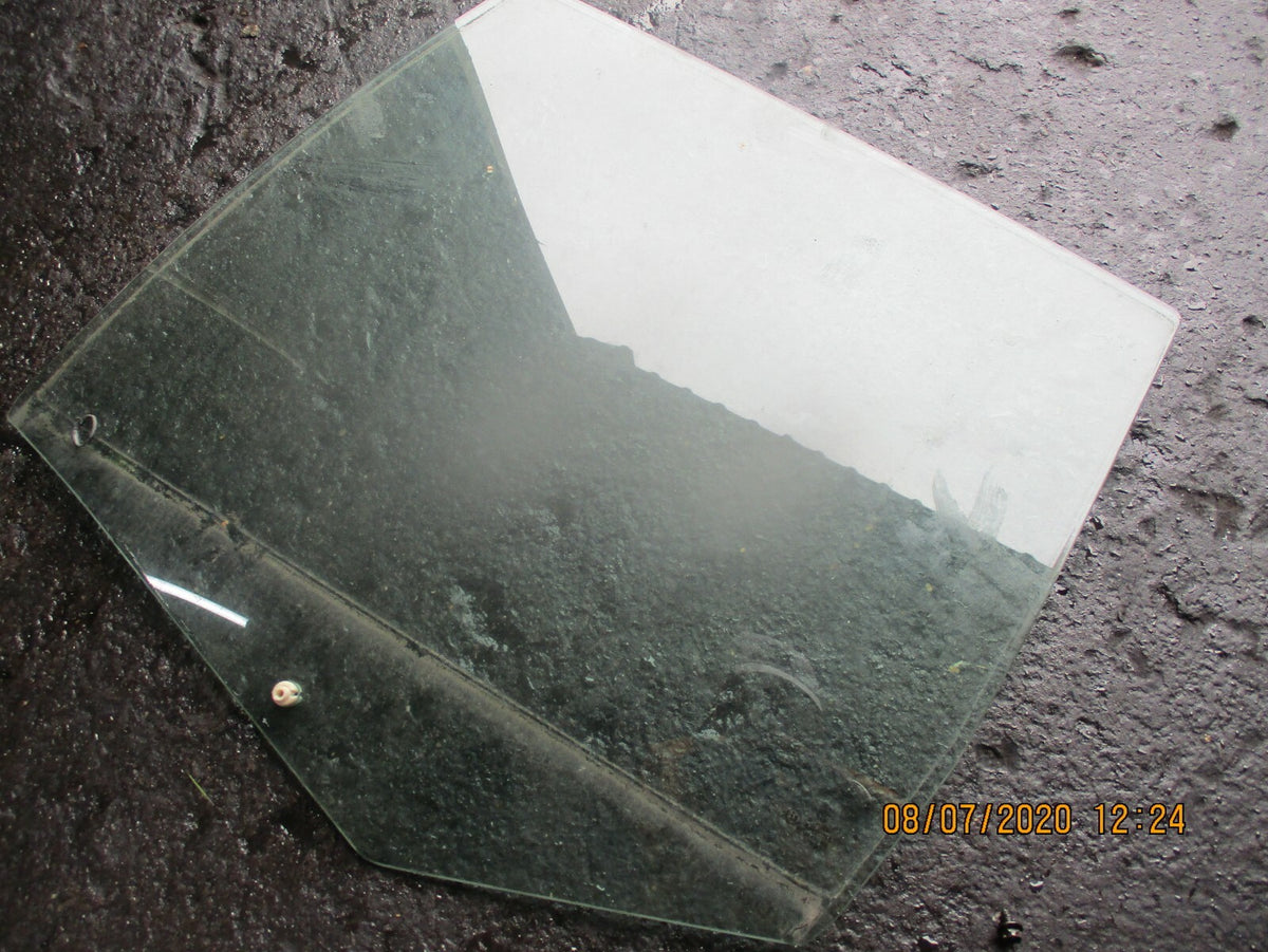 VW VOLKSWAGEN 2002 GOLF MK4 PASSENGER SIDE REAR WINDOW GLASS E6 43R00049