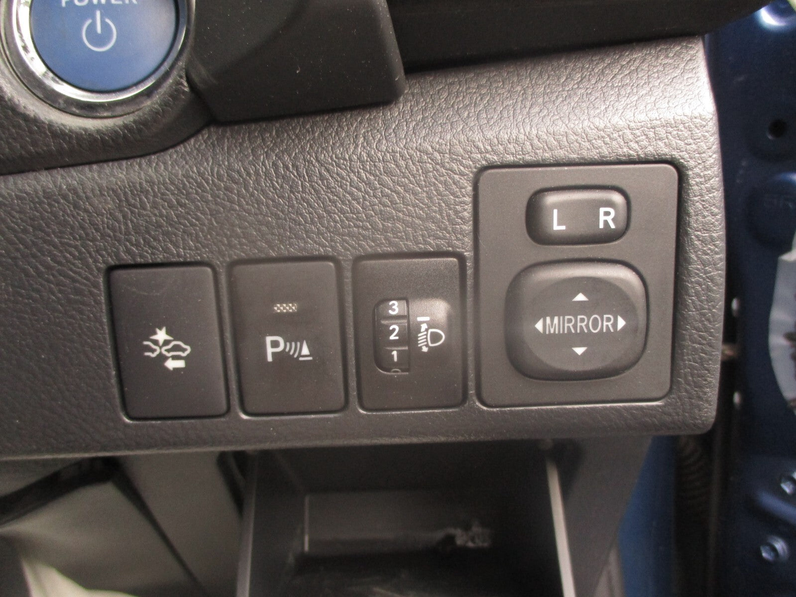 2018 TOYOTA AURIS E180 MK2 OS DRIVER FRONT MIRROR ADJUSTMENT SWITCH PANEL TRIM