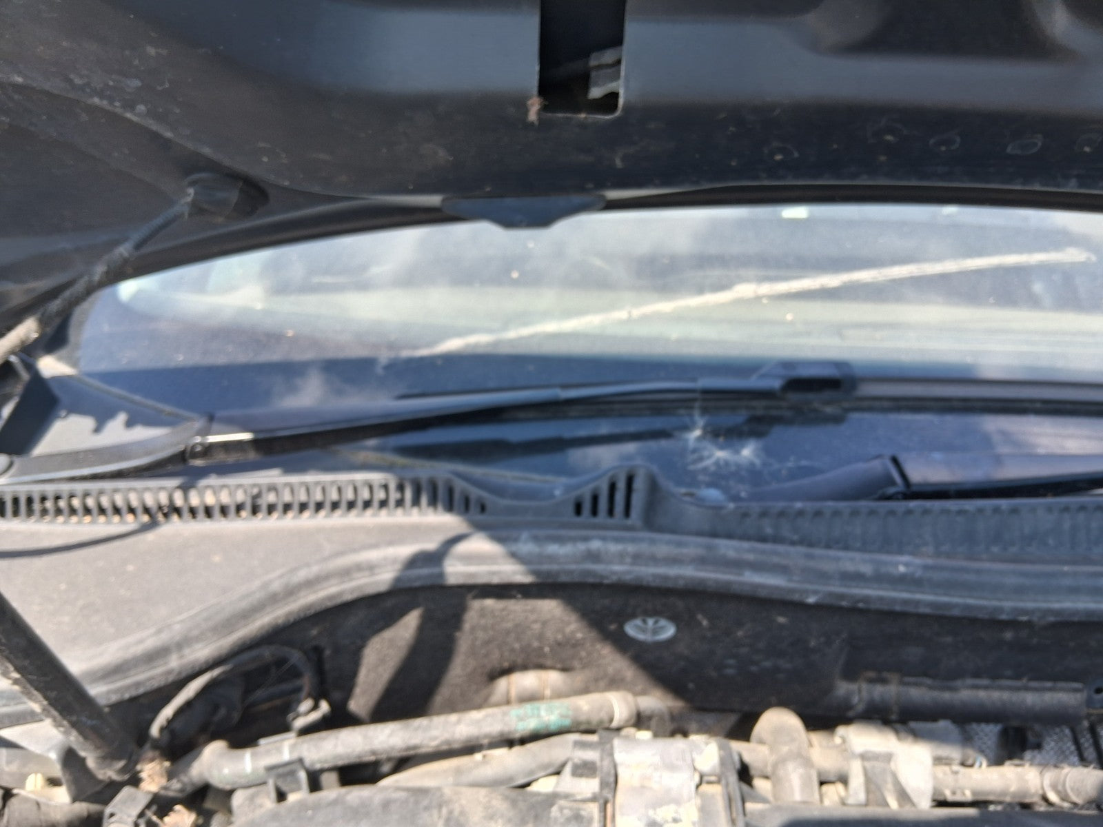 2012 VW VOLKSWAGEN GOLF MK6 FRONT WINDSCREEN WIPER MOTOR LINKAGES