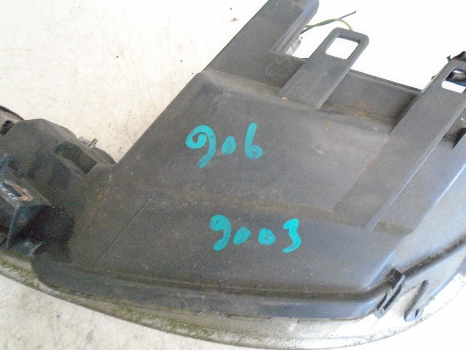 PEUGEOT 206 2003 OSF FRONT DRIVER SIDE HEADLIGHT HEADLAMP 9630869680