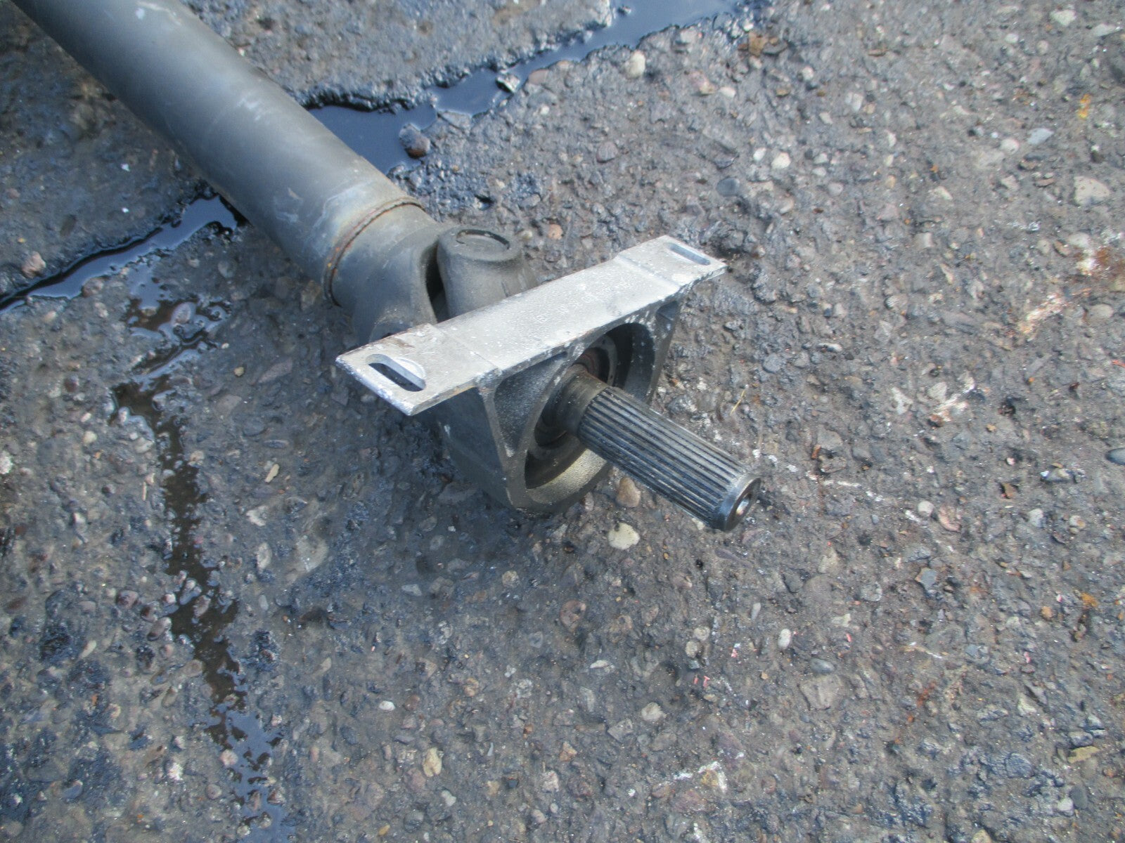 MERCEDES E CLASS W212 2010 DIESEL 2 PART DRIVE PROPELLER PROP SHAFT A2122016