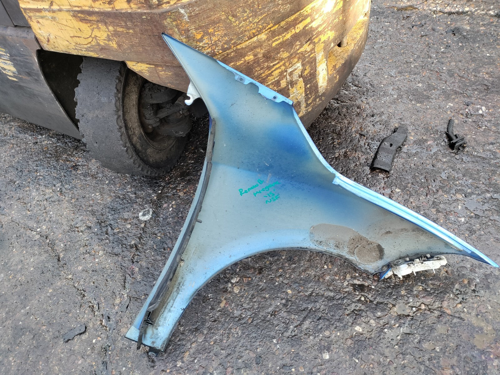 2015 RENAULT MEGANE 3 DOOR CONVERTIBLE NSF PASSENGER SIDE WING PANEL BLUE