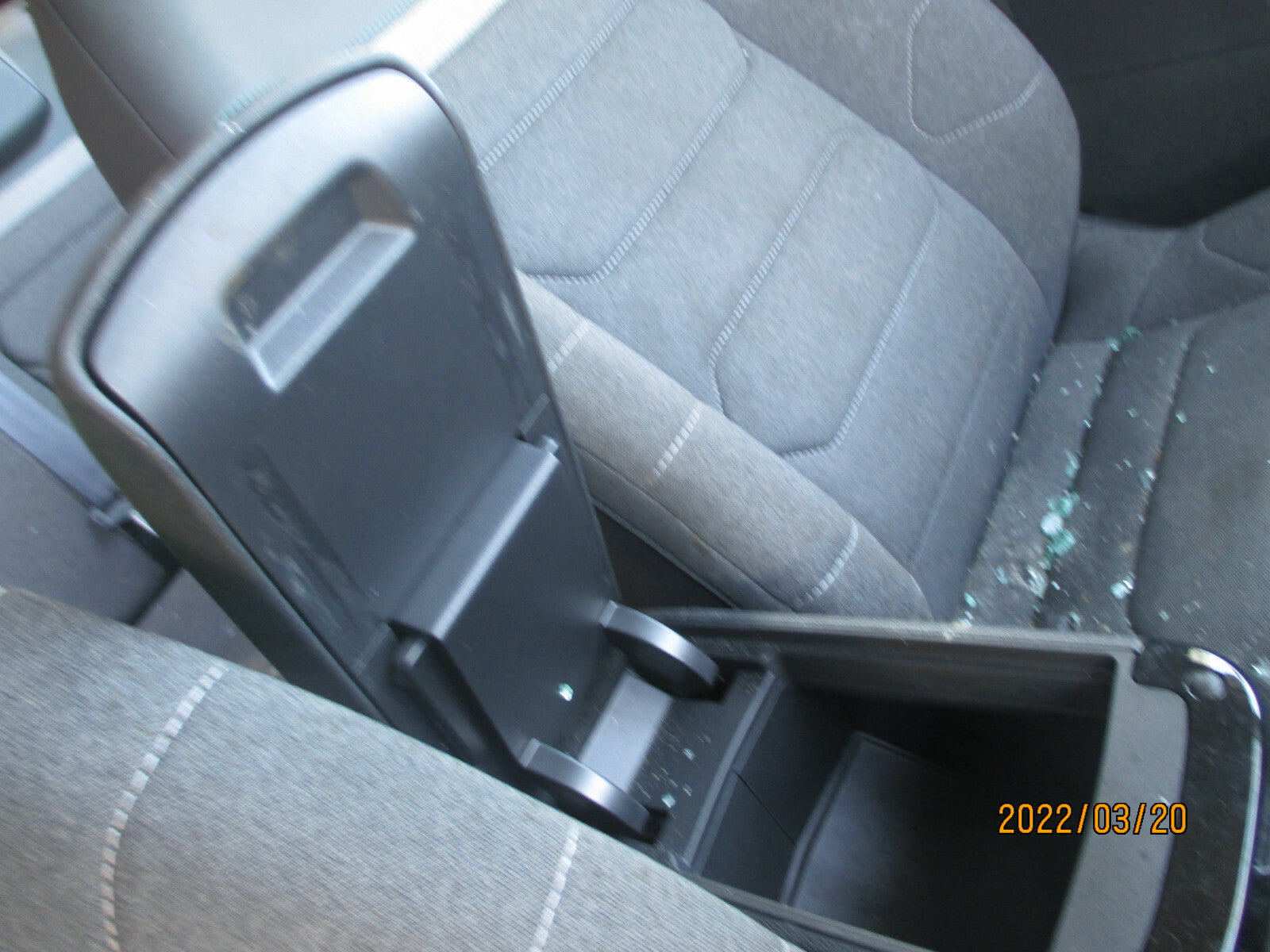 CITROEN C4 MK3 2021 BARE CENTRE CONSOLE WITH LEATHER ARMREST VENTS