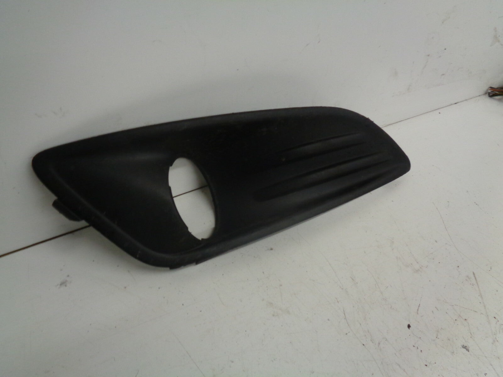 FORD FIESTA MK7 OS DRIVER SIDE FOG LIGHT TRIM C1BB15A298A