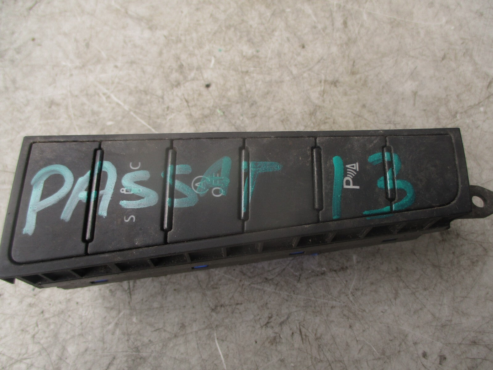 2013 VOLKSWAGEN PASSAT B7 PARKING DISTANCE CONTROL SWITCH PDC 3AC927137AK