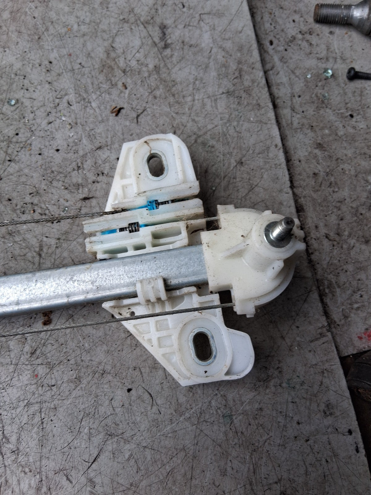 2019 HONDA JAZZ SIDE DRIVER REAR WINDOW MOTOR AND REGULATOR CM012690A