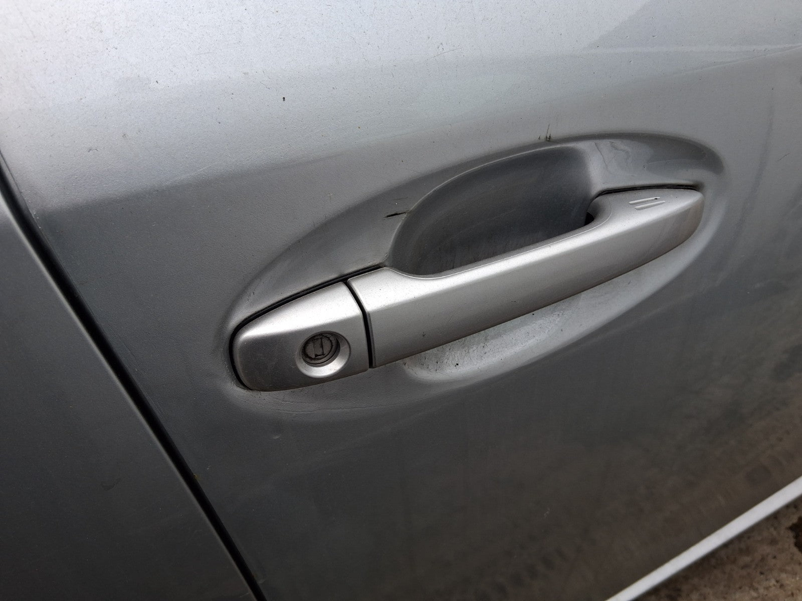 2018 TOYOTA PRIUS V PLUS XW40 OSF DRIVER SIDE FRONT RIGHT EXTERIOR DOOR HANDLE