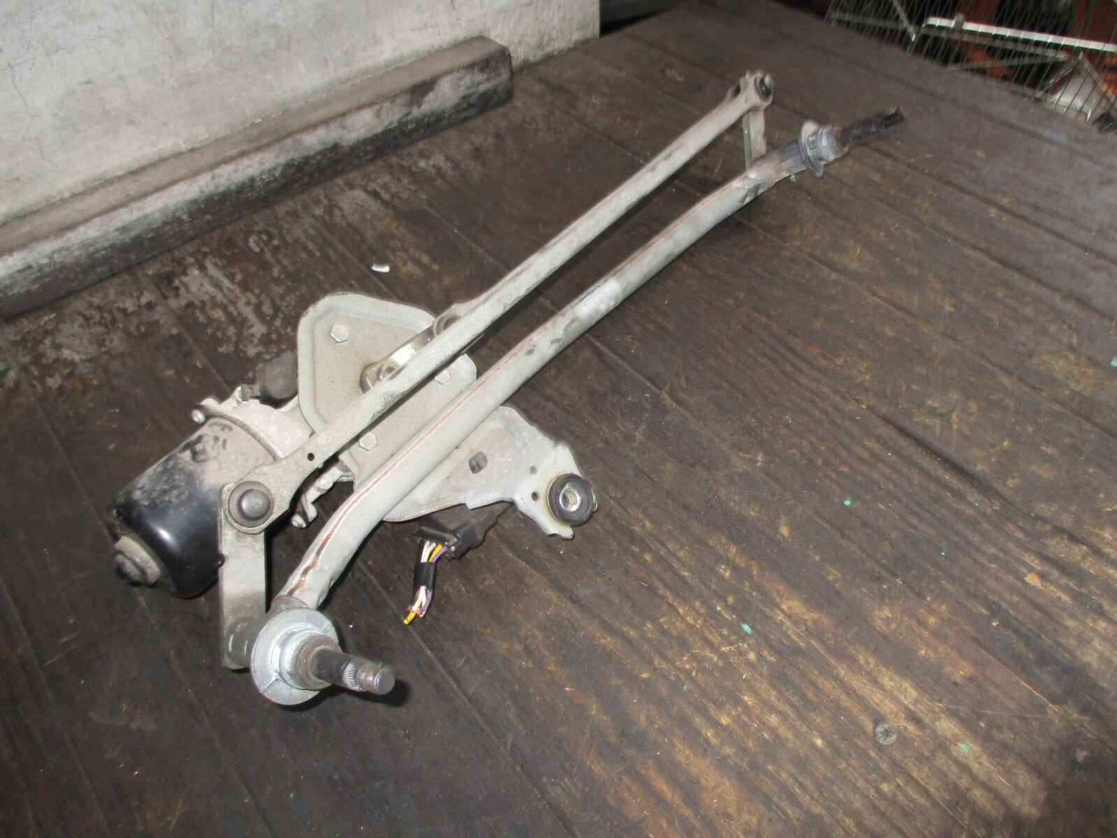 VAUXHALL VIVARO 2013 FRONT WINDSCREEN WIPER MOTOR LINKAGES