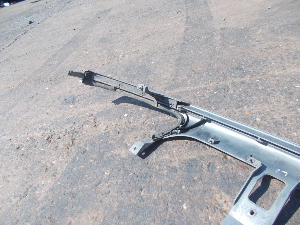 RENAULT LAGUNA MK2 2001 FRONT BUMPER UPPER PANEL 7700414353B SILVER