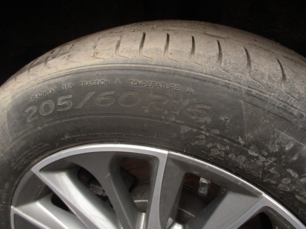 2017 TOYOTA VERSO 16 INCH ALLOY WHEEL WITH TYRE 205/60R16 REF 1