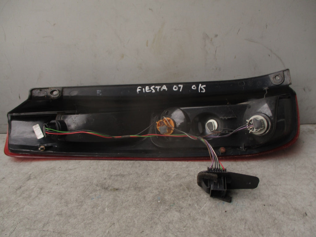 2007 FORD FIESTA MK6 OSR DRIVER SIDE REAR TAIL LIGHT TAIL LAMP 6S6113404B