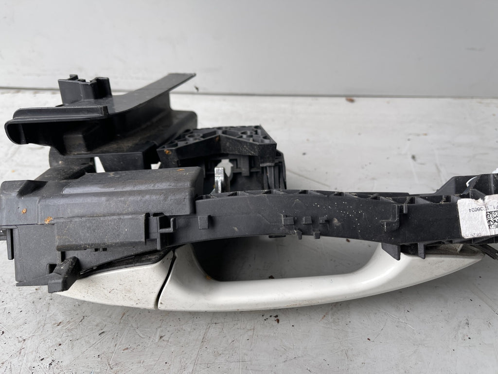 MERCEDES BENZ A CLASS W176 DRIVER SIDE FRONT DOOR LOCK 01150180002