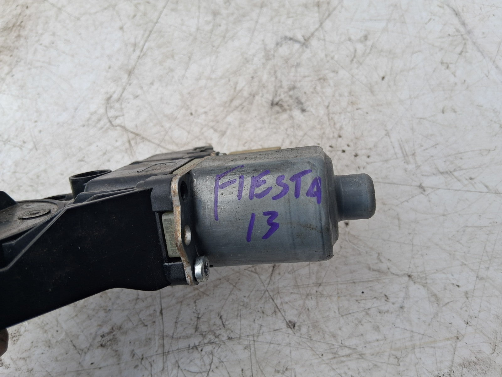 2014 FORD FIESTA MK7 NSF PASSENGER SIDE FRONT LEFT WINDOW MOTOR 0130822618