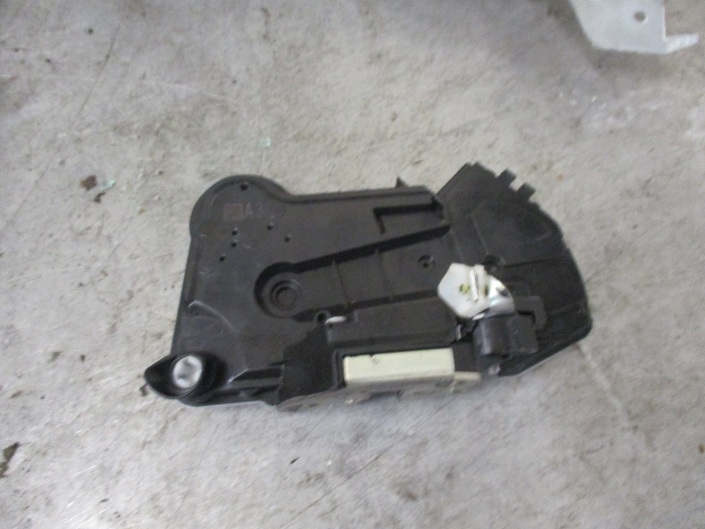 TOYOTA AYGO AB40 MK2 5 DOOR OSF DRIVER SIDE FRONT DOOR LOCK MECH