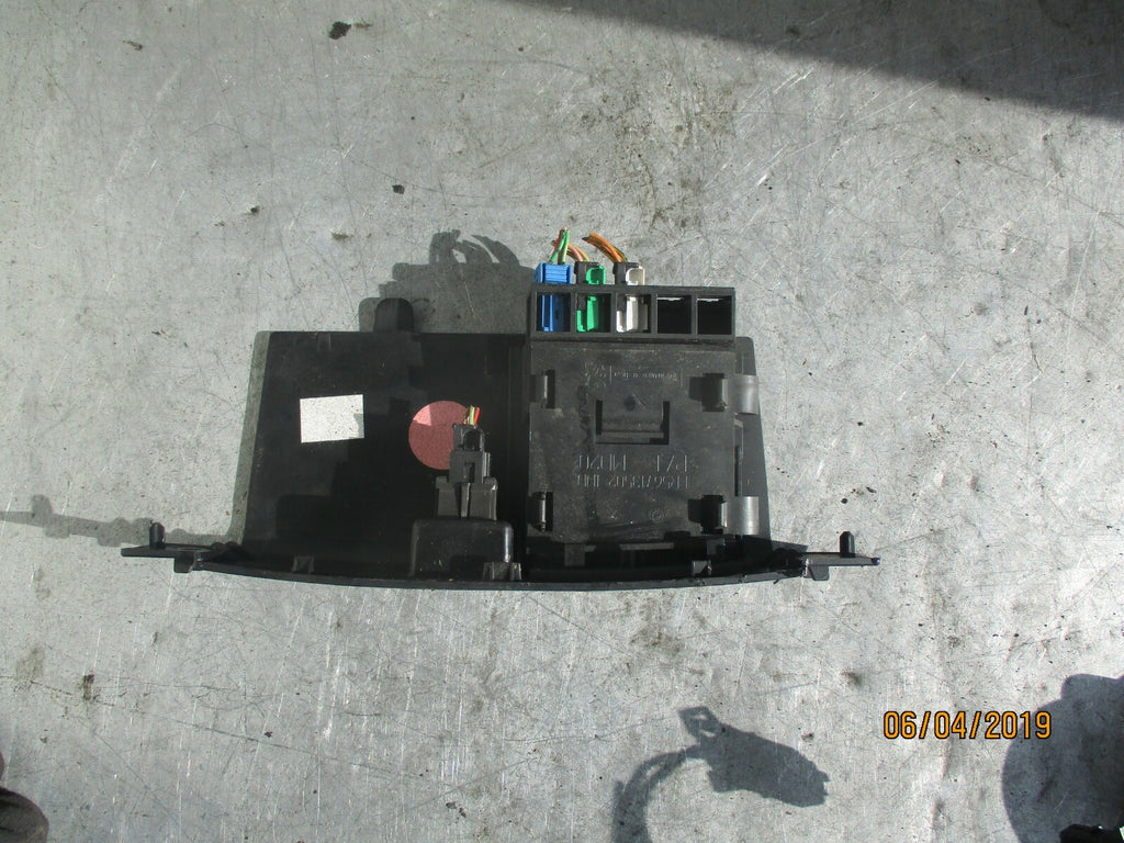 PEUGEOT 207 CENTRAL DOOR LOCKING SWITCH