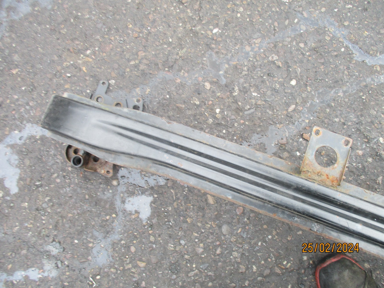 VW VOLKSWAGEN GOLF MK5 2005 3 DOOR FRONT BUMPER REINFORCEMENT CRASH BAR