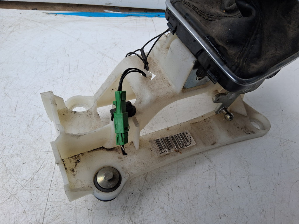VOLVO V40 2015 6 SPEED MANUAL GEARSTICK GEARSHIFTER