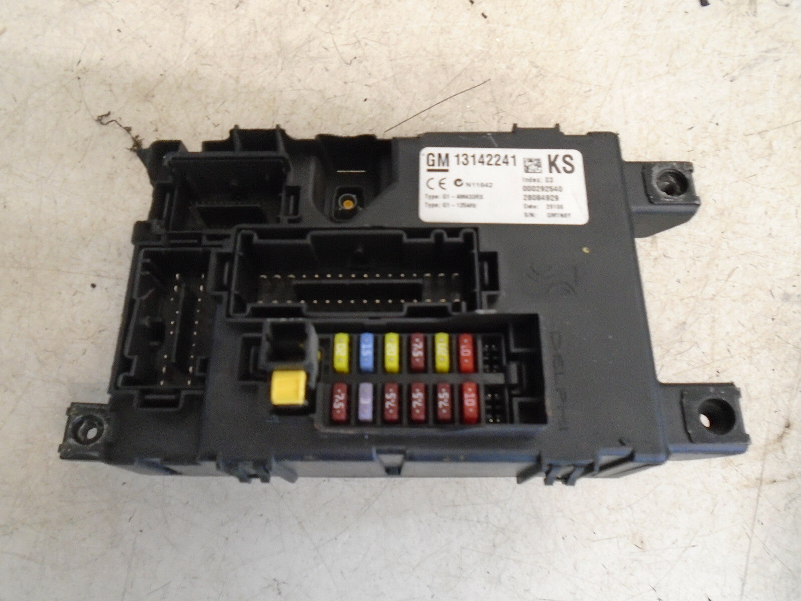 VAUXHALL CORSA D 2006 FUSE BOX RELAY BOX CONTROLLER MODULE 13142241