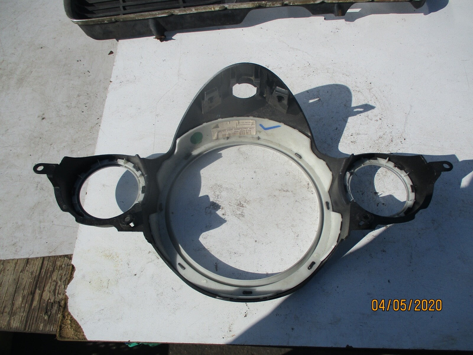 BMW MINI R55 R56 R57 R58 R59 INSTRUMENT CLUSTER SURROUND TRIM PANEL RG 24050 400