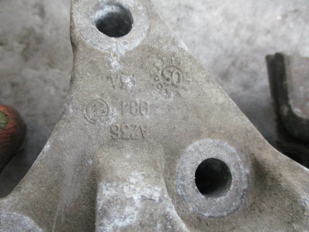 FIAT PUNTO MK2 OS DRIVER SIDE ENGINE MOUNT