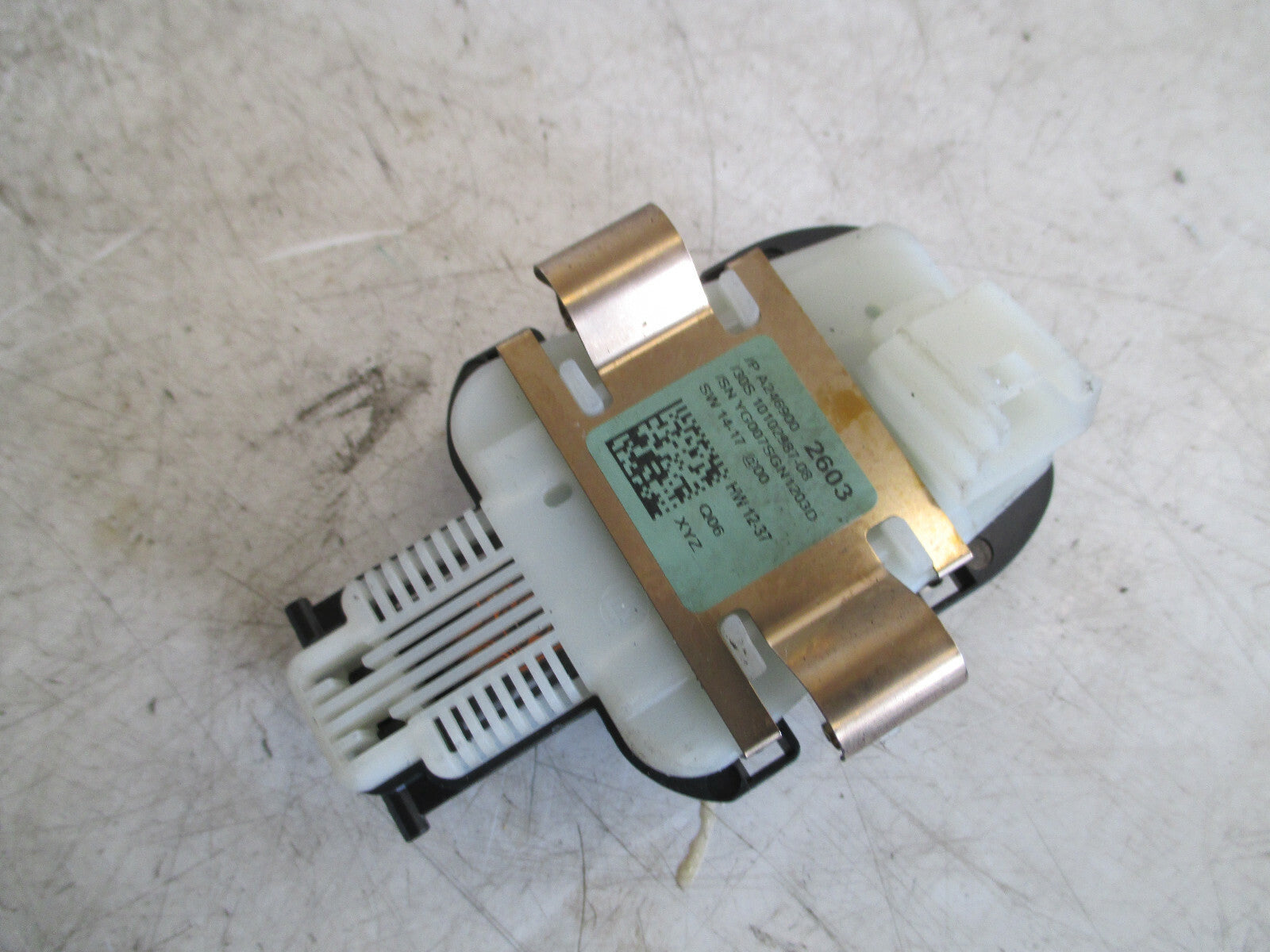 MERCEDES BENZ GLA 2018 X156 RAIN SENSOR MODULE A2469002603