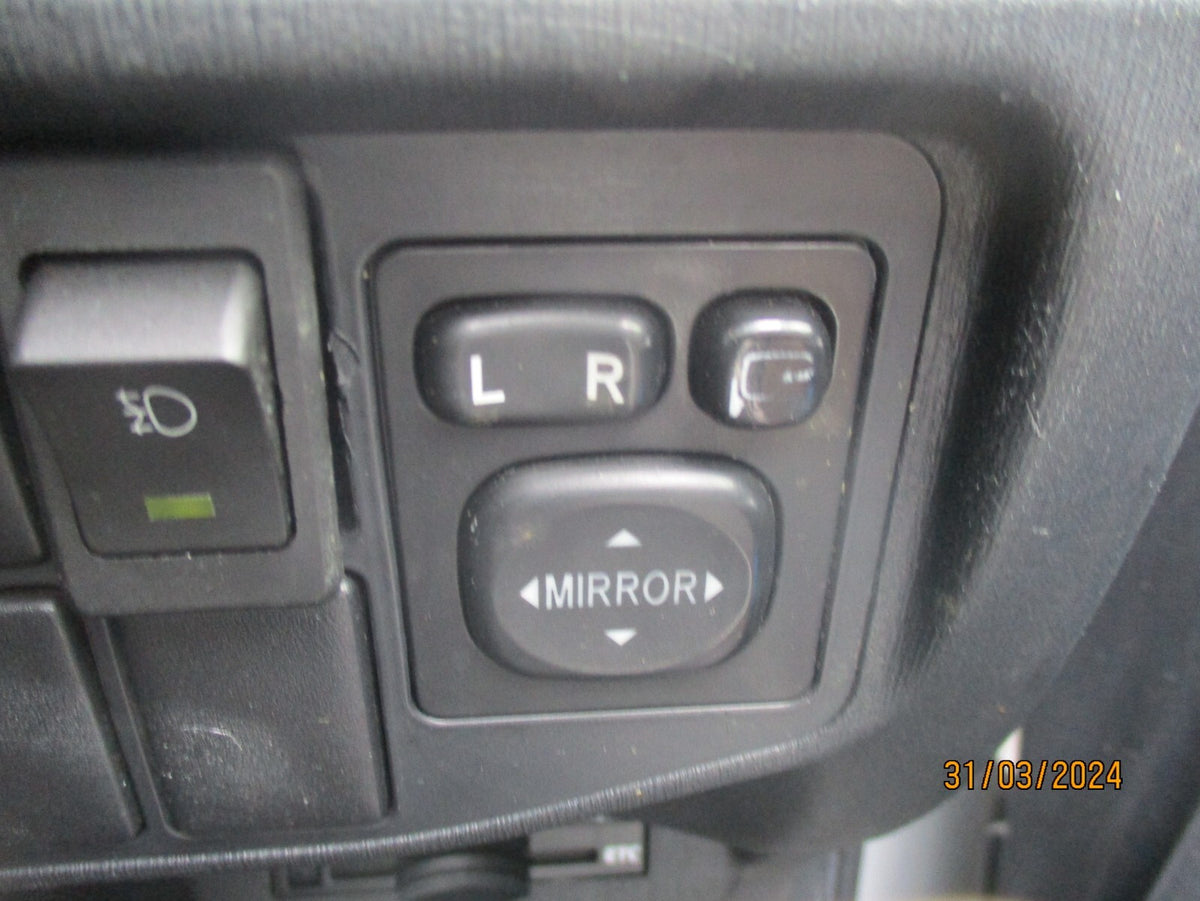 TOYOTA PRIUS MK3 2014 XW30 WING MIRROR CONTROL SWITCH POWERFOLD
