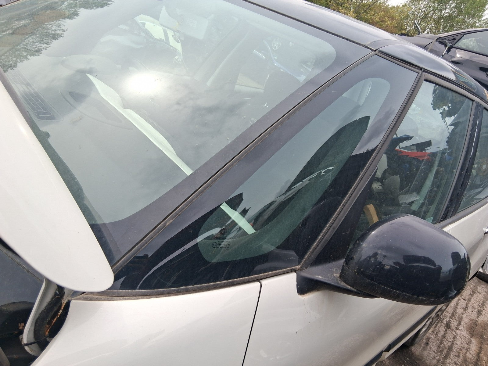 2019 FIAT 500L NSF PASSENGER SIDE FRONT QUARTER GLASS PANEL