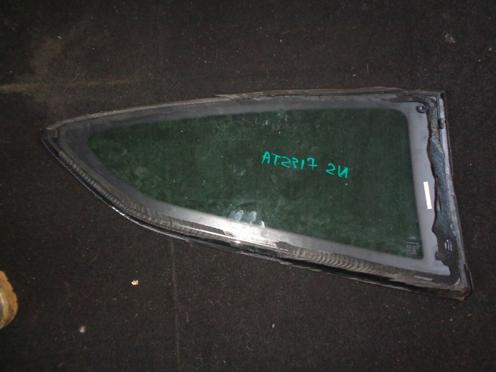 FORD FIESTA ST 2014 MK7 3 DOOR NSR PASSENGER SIDE REAR QUARTER GLASS