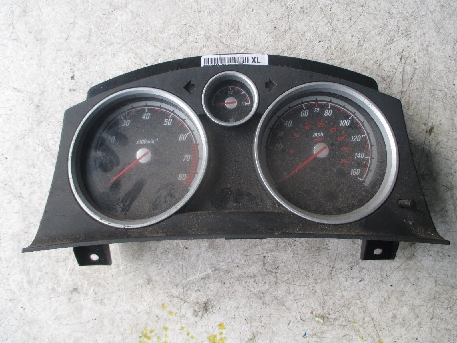 VAUXHLL ASTRA H ZAFIRA B 2011 SPEEDO SPEEDOMETER 13308990