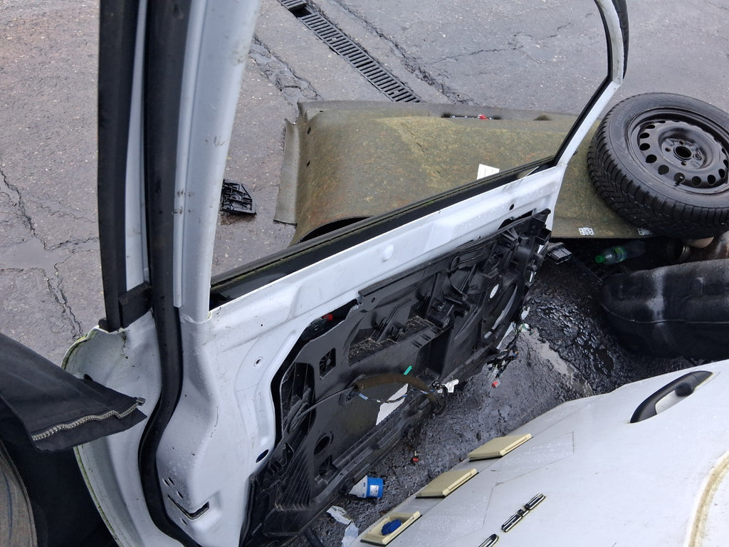 2017 FORD FIESTA 3 DOOR MK7 NSF PASSENGER SIDE FRONT LEFT COMPLETE DOOR WHITE