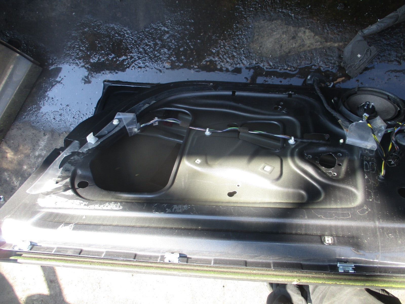 VAUXHALL CORSA D 2012 OSF DRIVER SIDE FRONT DOOR GREY