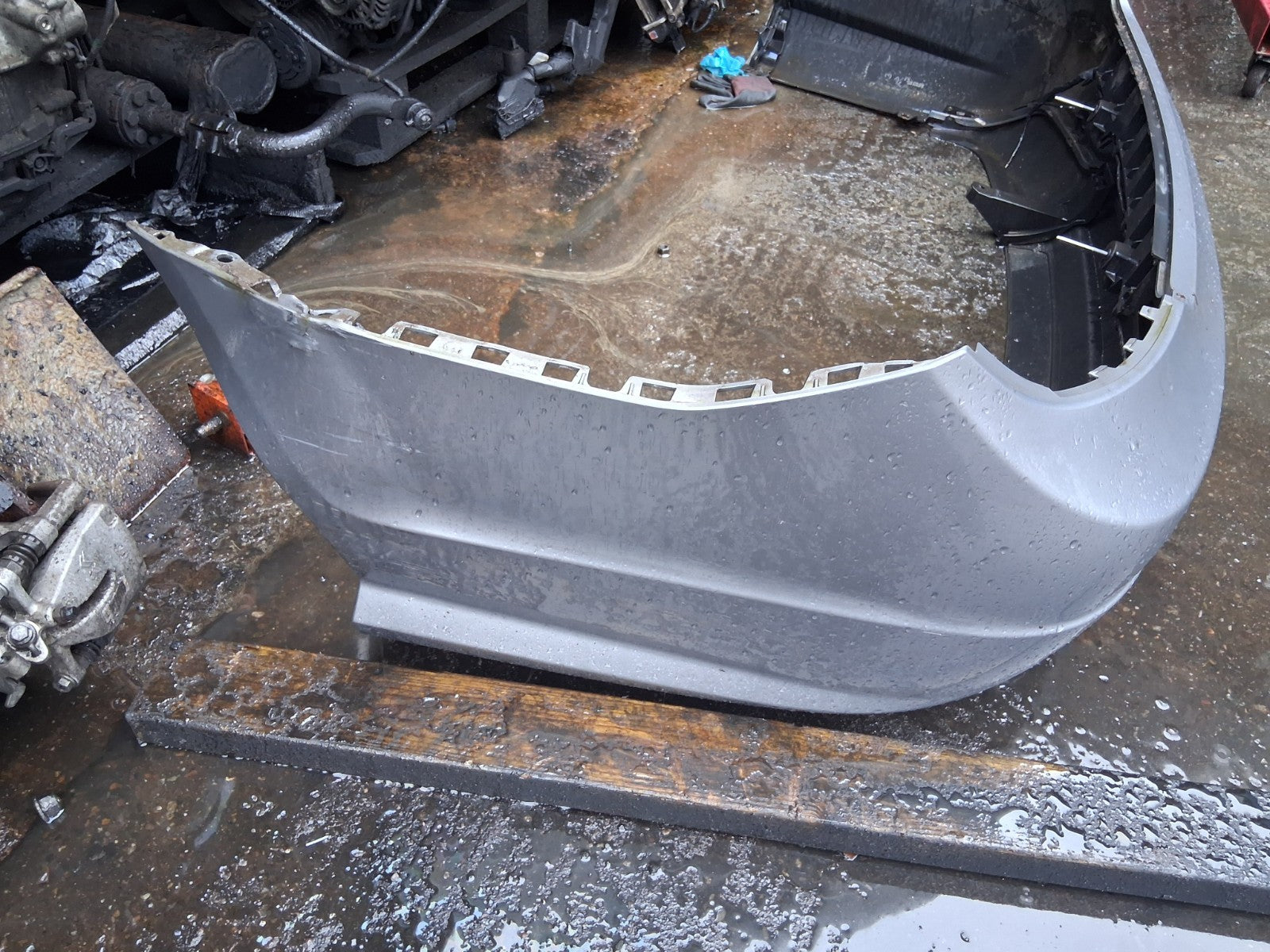 2015 MERCEDES C CLASS COUPE W204 COMPLETE REAR BUMPER SILVER A2048809047