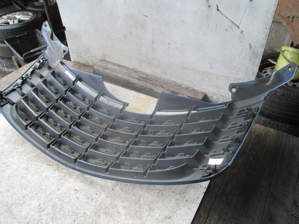 CHRYSLER PT CRUISER 2006 FRONT BUMPER RADIATOR GRILL CHROME