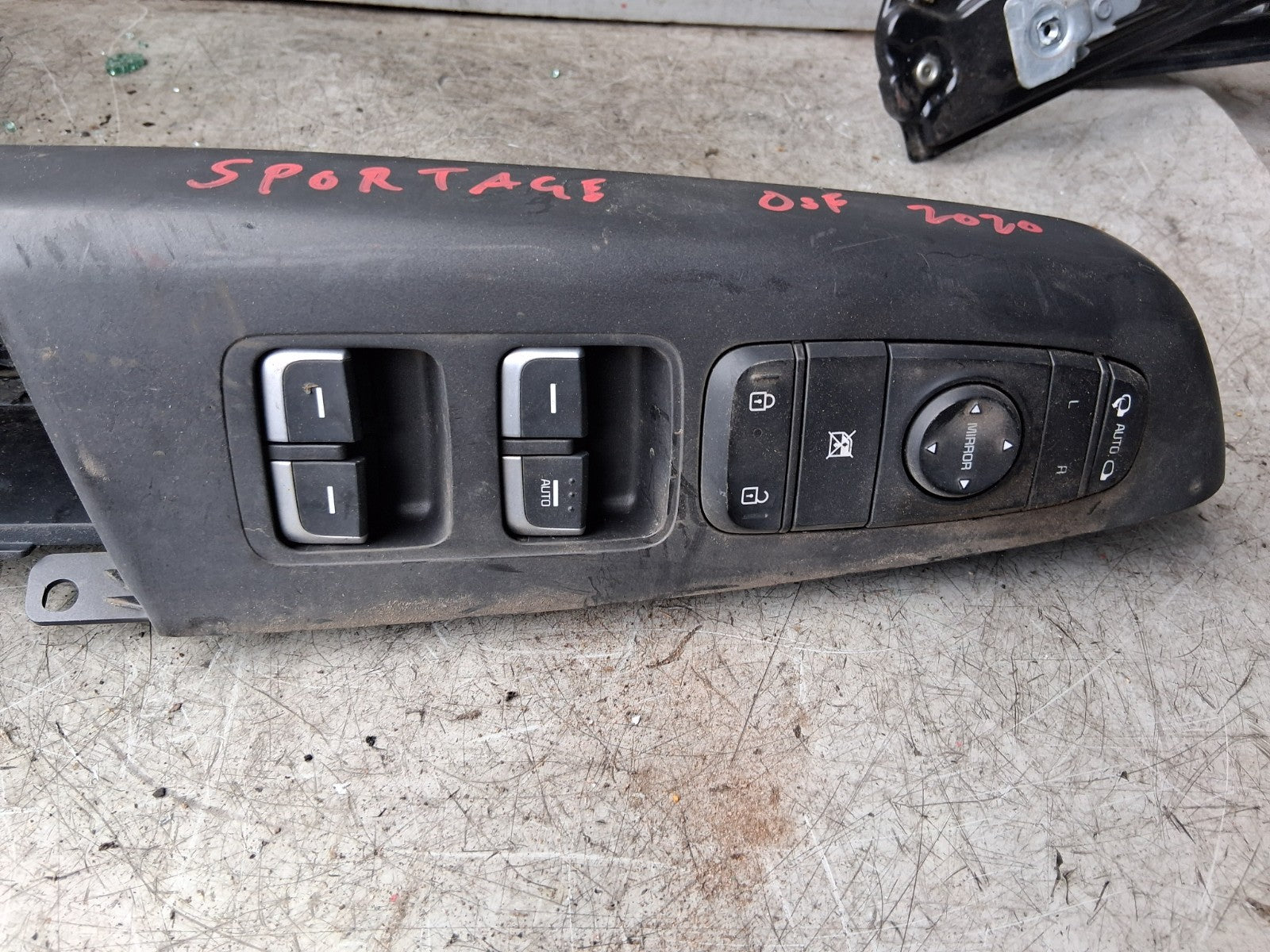 2020 KIA SPORTAGE OS DRIVER SIDE REAR WINDOW CONTROL SWITCH 93530D9500