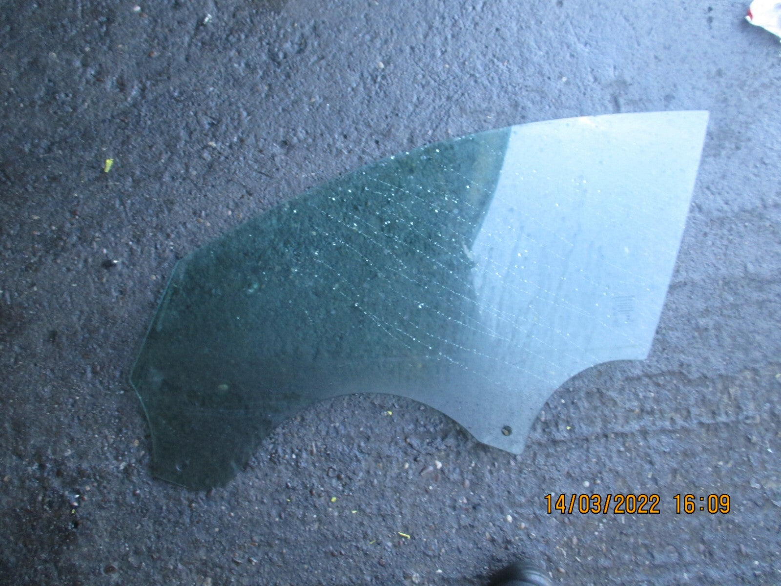 JAGUAR XE 2019 NSF PASSENGER SIDE FRONT DOOR WINDOW DROP GLASS