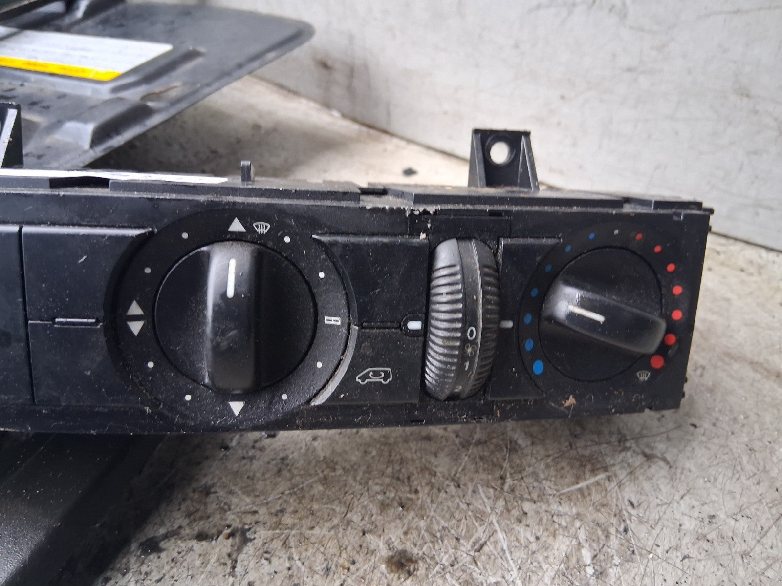 2016 MERCEDES SPRINTER W906 AC HEATER CLIMATE CONTROL PANEL SWITCH A9068300485