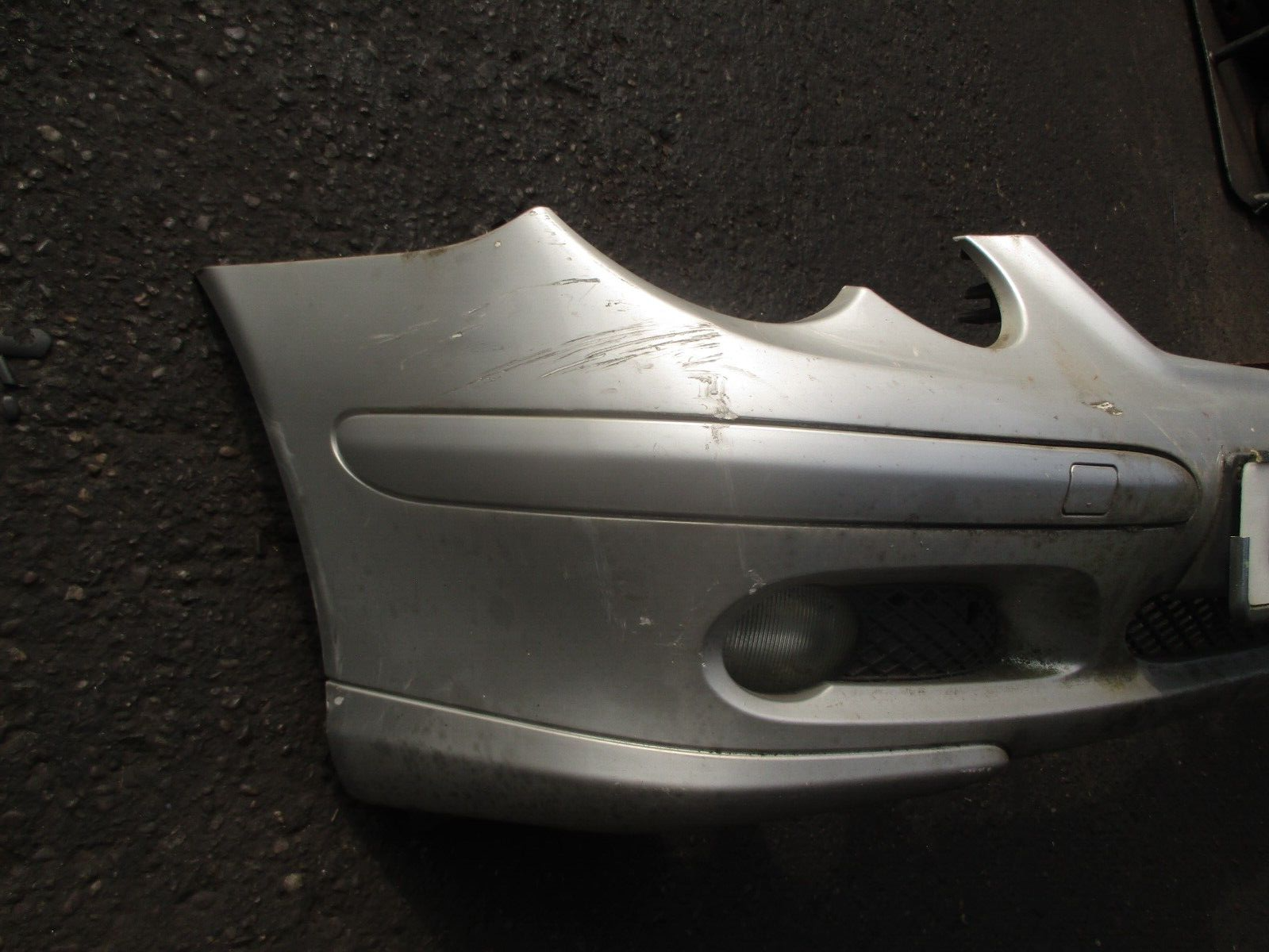 2002 MERCEDES C CLASS COUPE CL203 FRONT BUMPER WITH GRILLES SILVER
