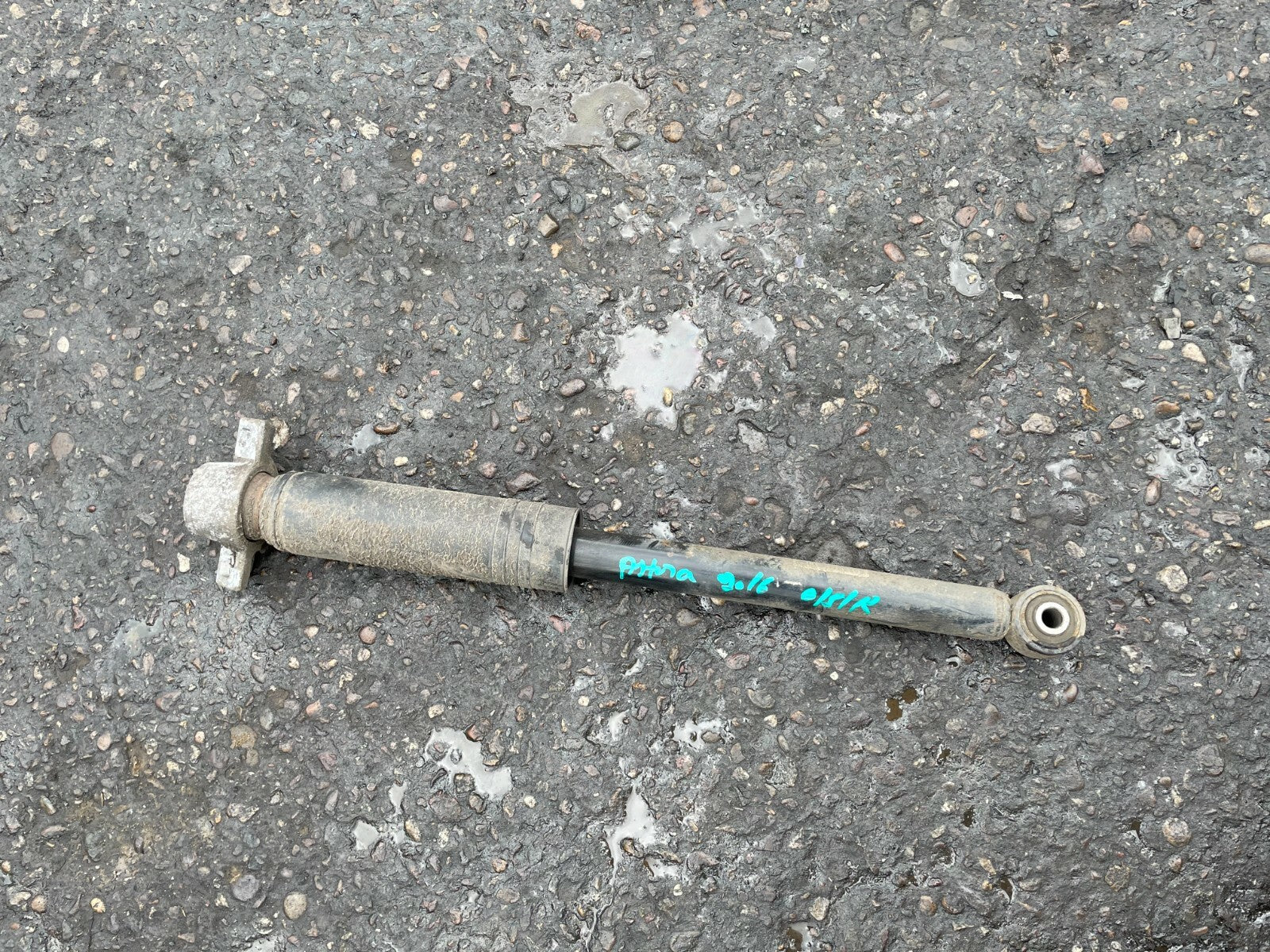 VAUXHALL ASTRA J MK6 2013 NSR PASSENGER SIDE REAR SHOCK ABSORBER LEG STRUT