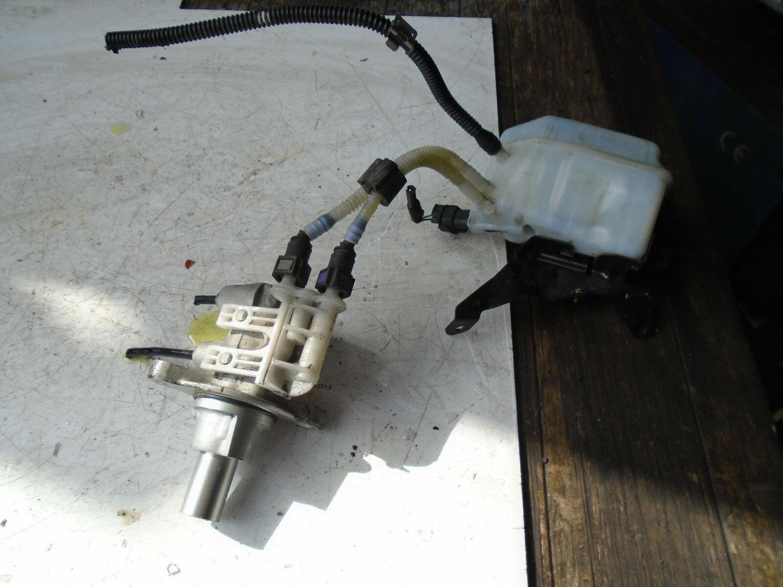 VAUXHALL CORSA E 2015 1.4 PETROL MASTER CYLINDER RESERVOIR