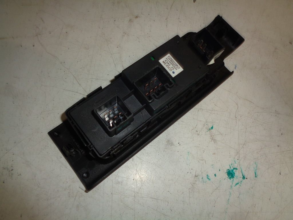 FORD EXPLORER 2005 OSF DRIVER SIDE FRONT DOOR WINDOW SWITCH 1L2T14017ABJADS