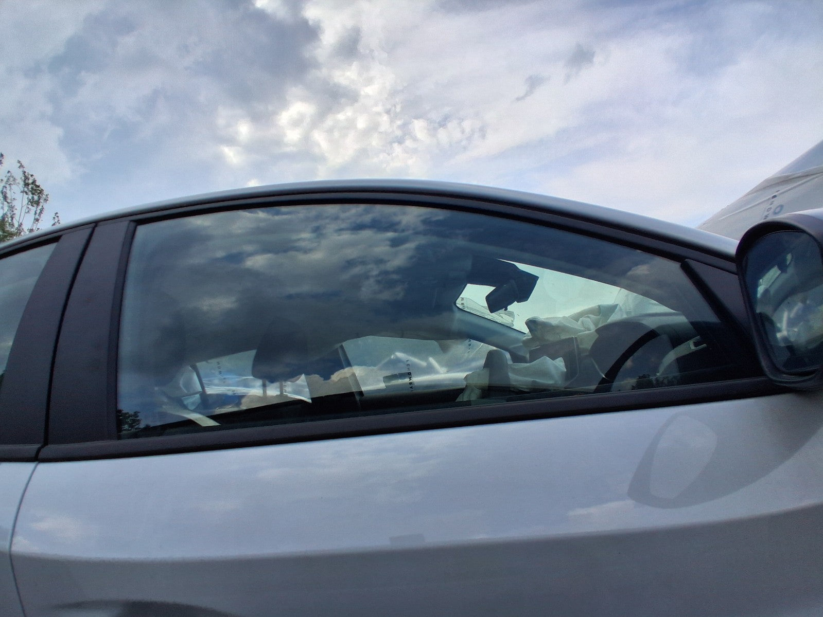 PEUGEOT 208 MK2 2025 OSF DRIVER SIDE FRONT MAIN WINDOW GLASS