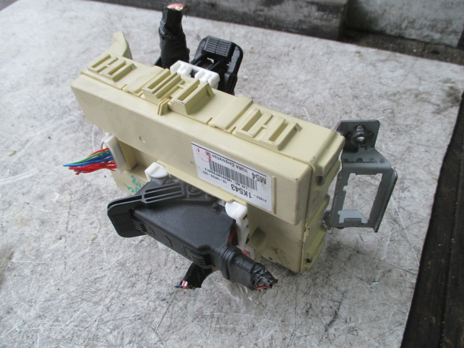 KIA VENGA 2018 1.4 PETROL FUSE BOX MODULE UNIT 919501K543