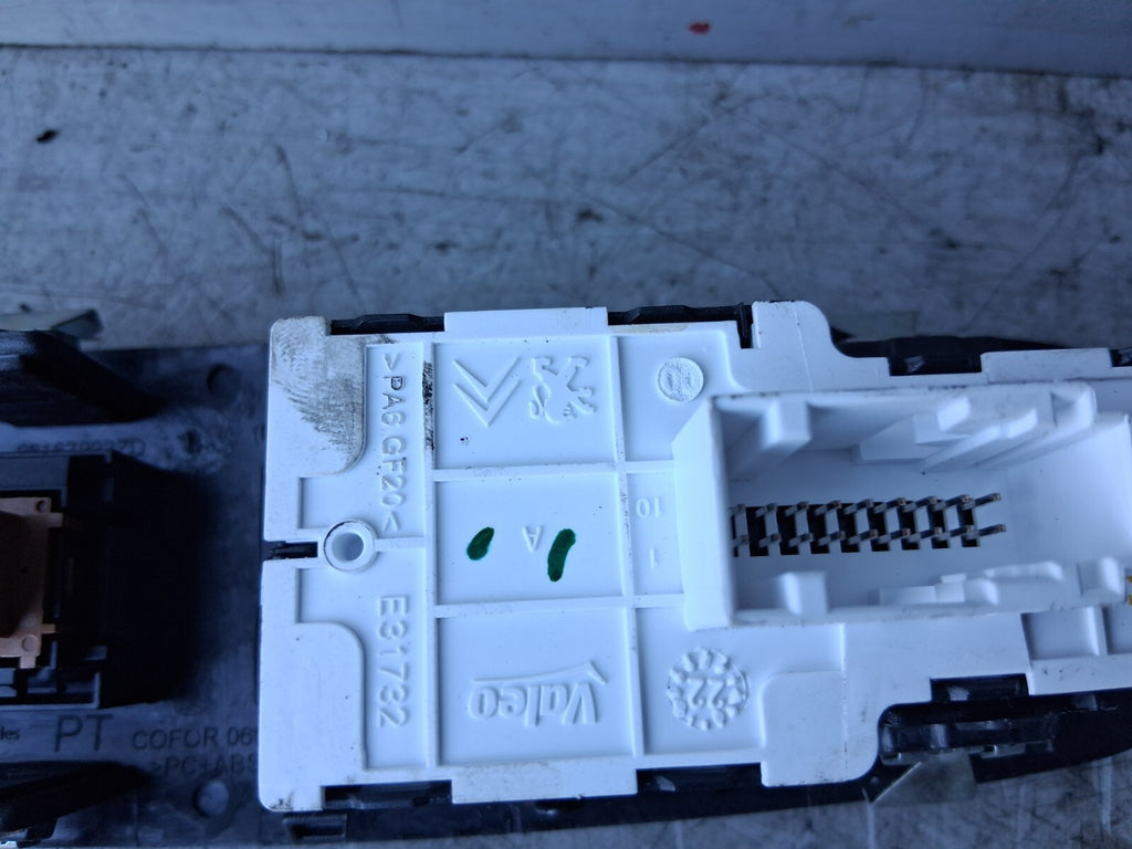 2023 CITROEN BERLINGO MK3 OSF DRIVER SIDE WINDOW CONTROL SWITCH 96783350ZD