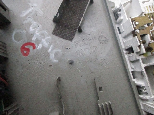 2006 RENAULT TRAFIC INTERIOR ROOF READING LIGHT PANEL 93862487