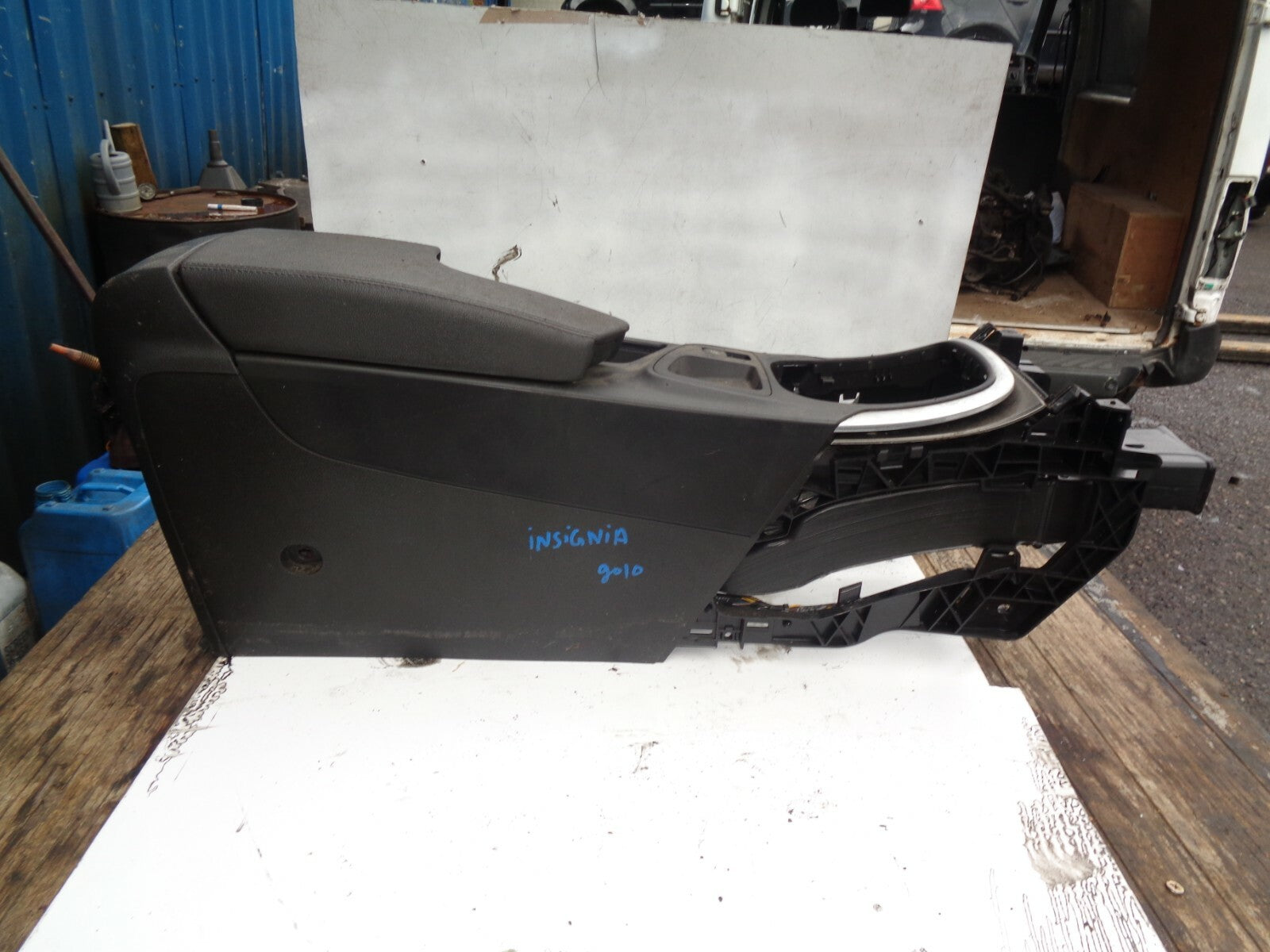 VAUXHALL INSIGNIA A MK1 2010 CENTRE CONSOLE ARMREST