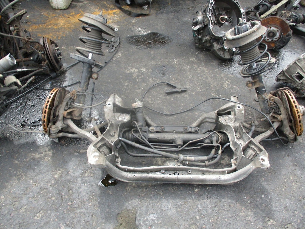 MERCEDES C CLASS W203 C200 PETROL COMPLETE FRONT CRADLE LEGS HUBS STEERING RACK
