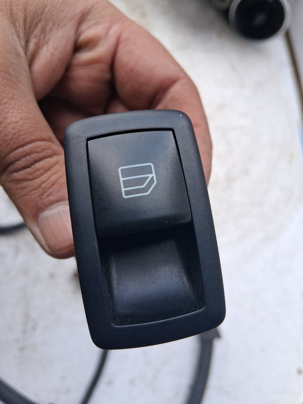 2008 MERCEDES B CLASS W245 NSF PASSENGER SIDE FRONT WINDOW SWITCH A2518200510